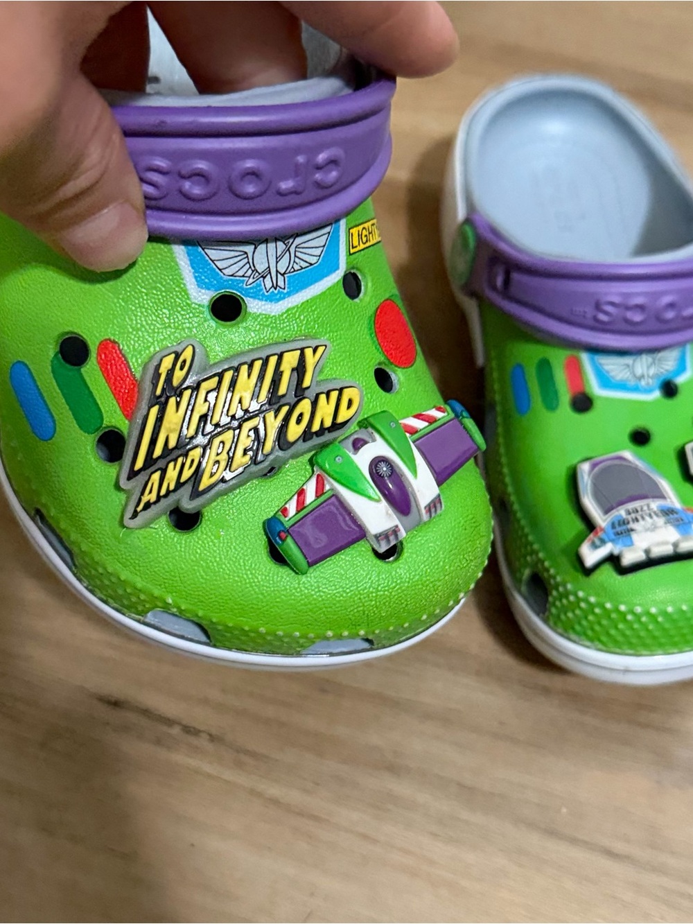 Crocs Kids Toy Story Buzz Lightyear Classic Clogs Lime Green Purple Size 10 10C - Picture 6 of 11